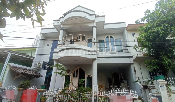 Rumah Murah Dekat Summarecon Bekasi di Tytian Kencana, Bekasi Utara