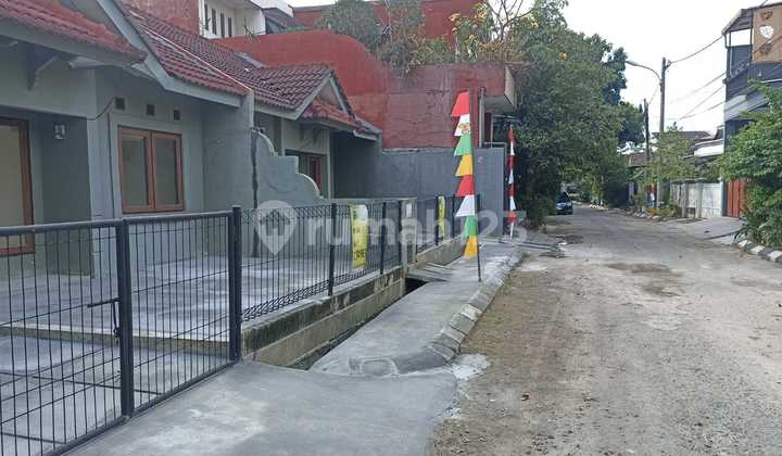 Ready-to-Occupy House and can be Joint in Bumi Anggrek Housing, Karang Satria, Bekasi 2