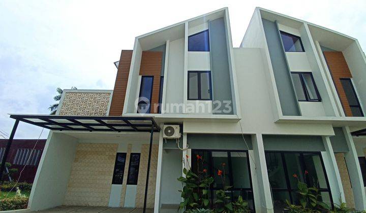 Promenade, Rumah lebar dan Modern di Prima Harapan Regency, Bekasi Utara 1