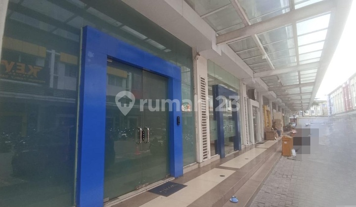 3-Storey Shop House in Emerlad Commercial Summarecon Bekasi, Bekasi 2