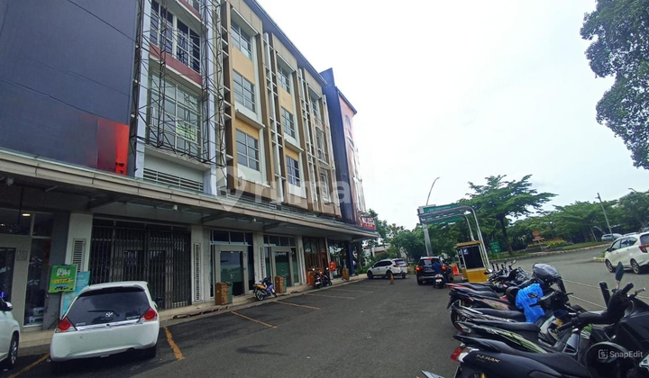 Ruko TOPAZ di Jalan Bulevard Summarecon Bekasi 2