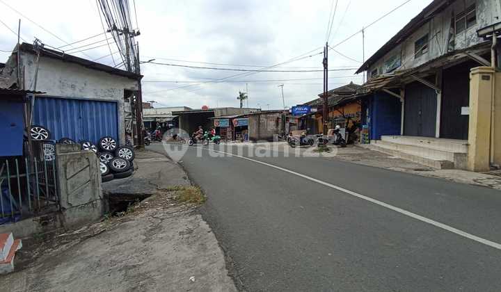 Rumah di Jalan ramai Lalu lintas, Duren Jaya, Bekasi Timur, Bekasi 2