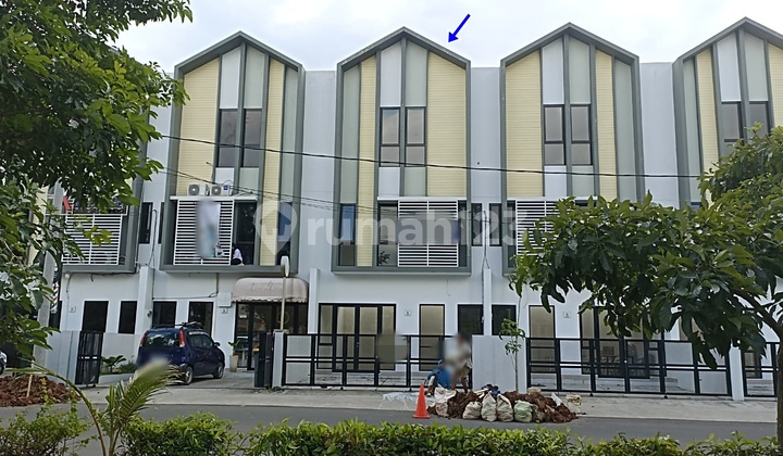 Hybridhome Shop House, Shop House on Jalan Utama Prima Harapan Regency, North Bekasi, Bekasi 1