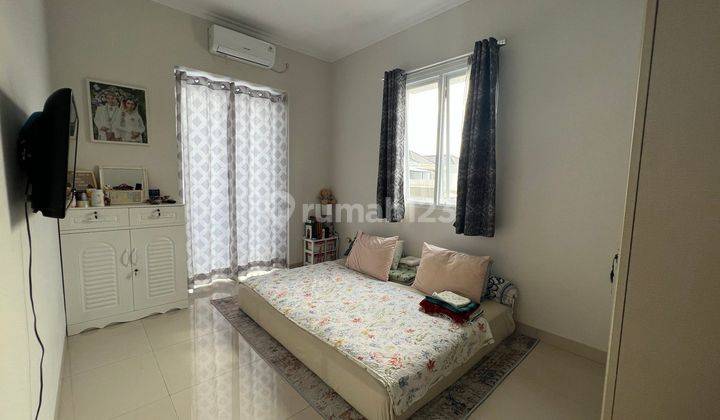 Sakura Regency 3 Rumah 2 Lantai Hook Siap Huni Semi Furnisehd SHM 2