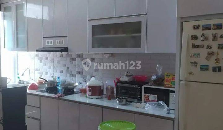 dapur rumah cantik di perumahan taman