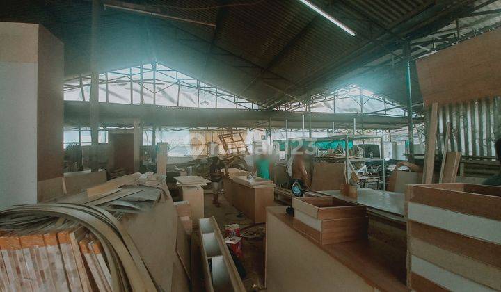 Gudang Ex Workshop Furniture di Jatibening Baru 2