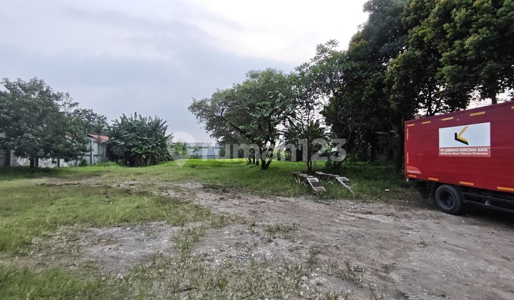 Lahan Kosong di Tepi Jalan Raya Jatiwaringin Siap Disewakan