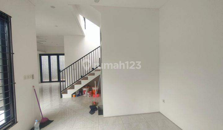 Taman Galaxy Rumah 2 Lantai Baru Renovasi  2