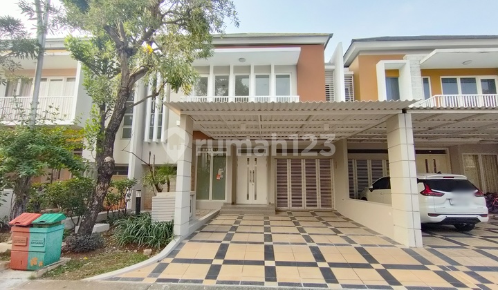 Rent a Nice 2-Story House at Maple Summarecon Bekasi