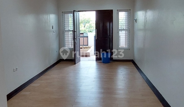 Rumah modern 2 lantai pusat kota bogor akses stasiun dan tol 8