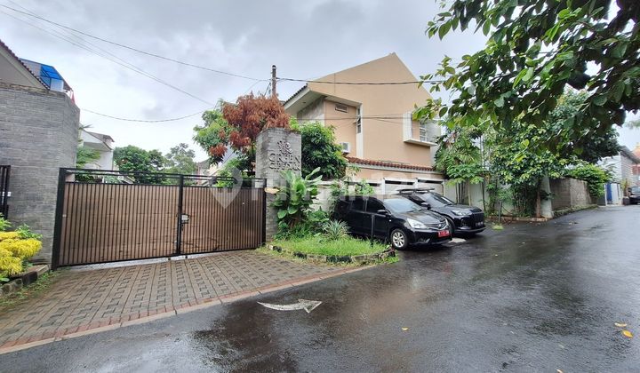 Rumah 2,5 Lantai Modern Cluster Eksklusif Jagakarsa Akses Tol