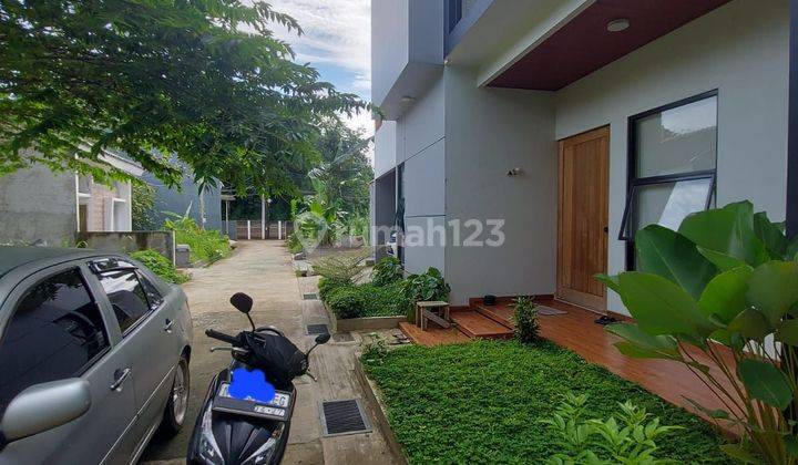 Rumah hook modern 2 lantai pancoran mas depok dkt stasiun dan tol 1