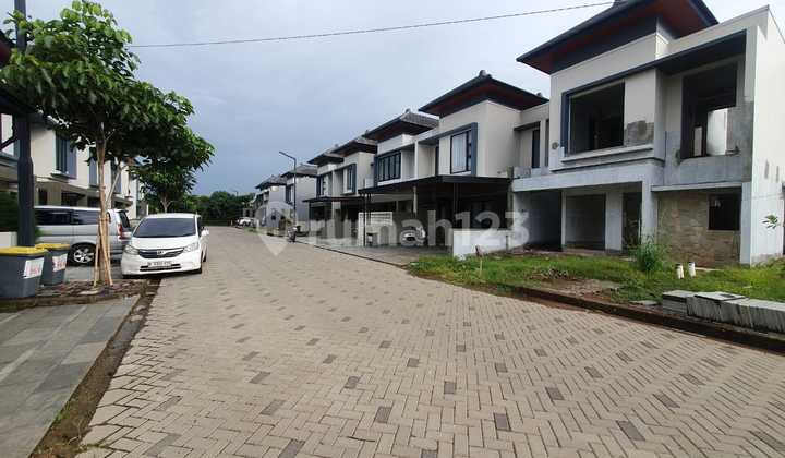 Rumah Hook Sejuk Lokasi Strategis Akses Tol Sumarecon  2