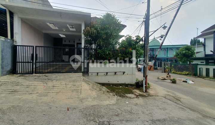 Hook House Bogor Asri Cibinong Cheap Access to Toll Road and Station 2