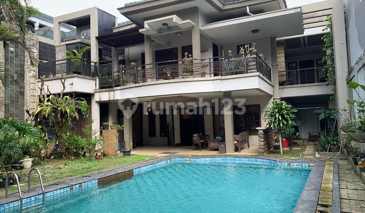 Sentul House with Swimming Pool, Mountain and Golf Course View, Toll Access 2