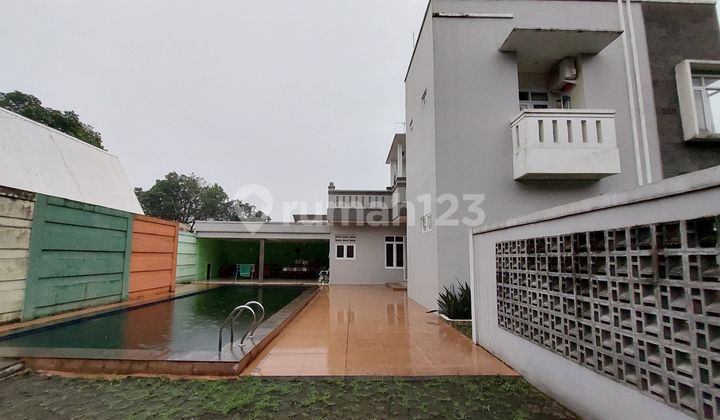 Rumah Bsi Mewah Ada Kolam Renang Akses Tol Sumarecon