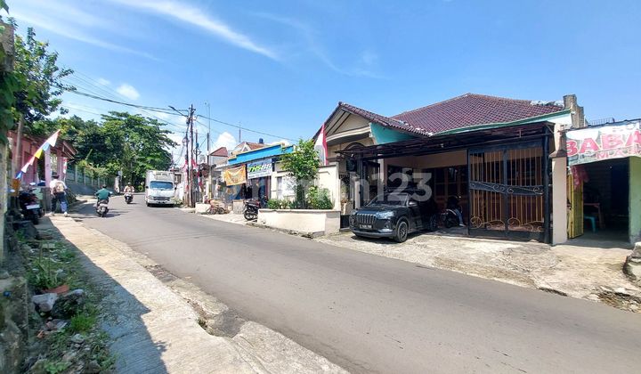 Rumah Pinggir Jalan Pusat Kota Dekat Akses Tol Dan Stasiun Rumah Pinggir Jalan Pusat Kota Dekat Akses Tol Dan Stasiun
