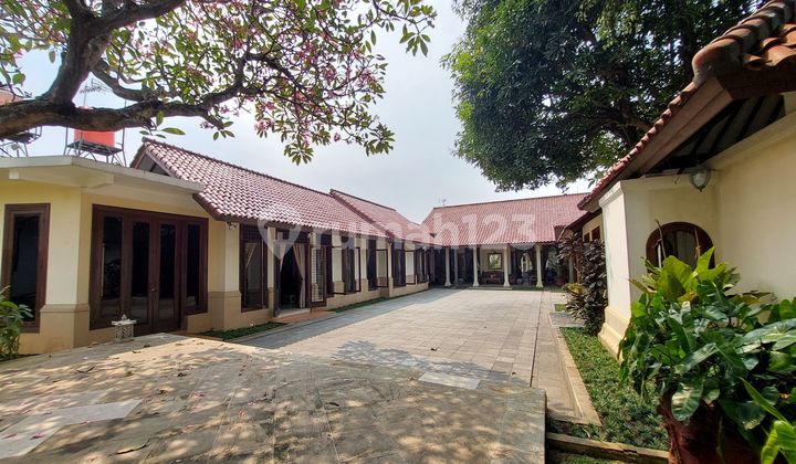 Rumah Mewah Cipayung Hadap 2 Jalan Akses Tol Dan Lrt