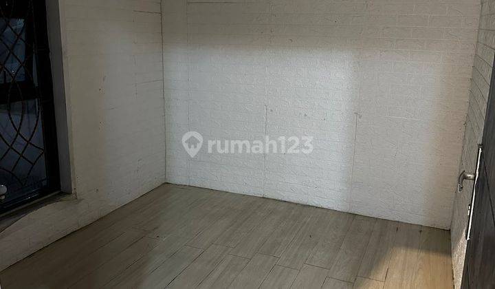 kamar tidur rumah 2 lantai graha puspasari