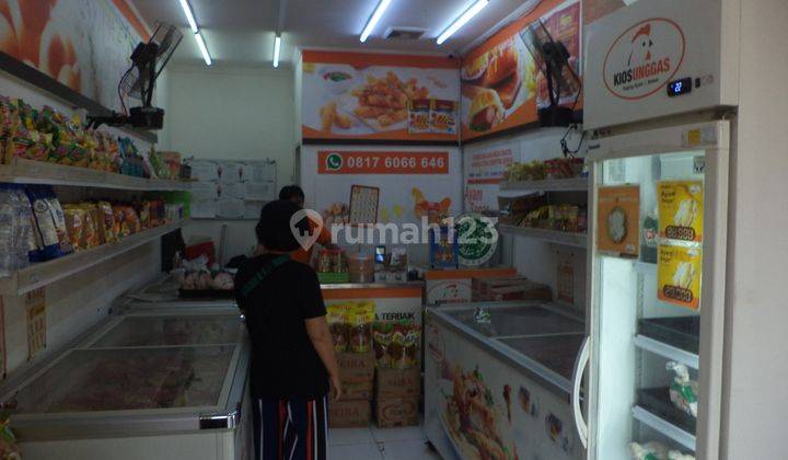 Ruko Pinggir Jalan Daijual Cepat, Hak Milik, Saat Ini Usaha Frozen Food, Pasir Putih Sawangan Depok 4