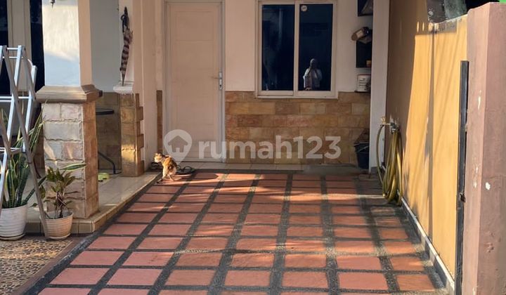 Nice House, Ready to Live In, 2 Floors, Floor Area 110, Land Area 101, Certificate, Tugu, Depok City.