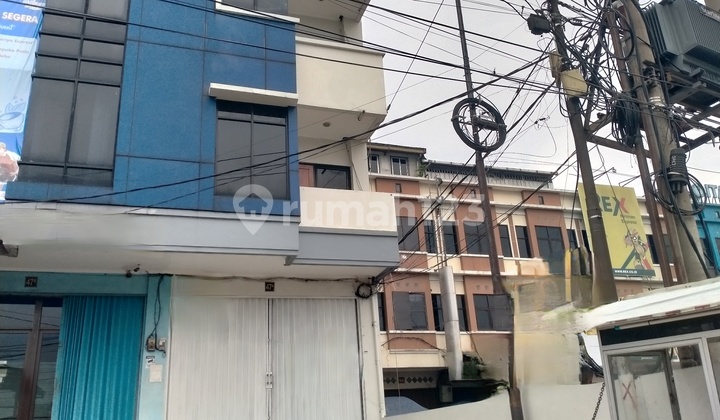 Ruko 4 Lantai, LT. 135, 2 Balkon di Raya Kartini Depan G D C