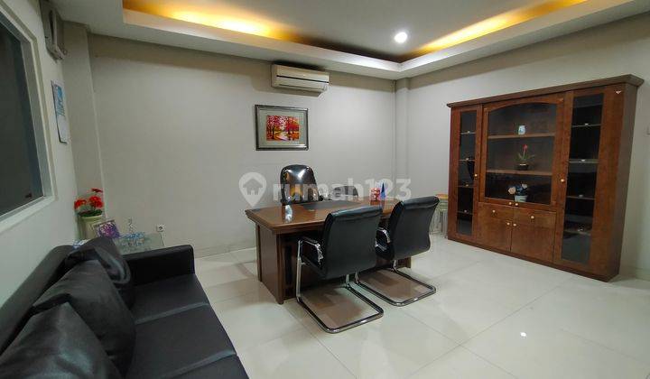 Show Room Mobil + Lift Oven, 4lt, m 21juta Tanah Bangunan 30