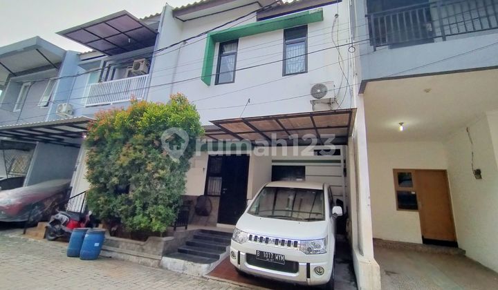 Rumah Siap Huni 2Lt Hdp Timur Dlm Komplek Dekat MRT Lebak Bulus