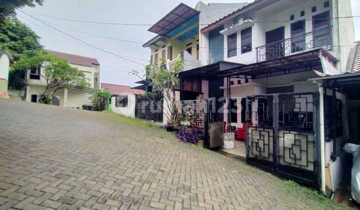 Rumah 2Lantai, Semi Perabot, 3 Kmr Tidur Dlm Komp Dkt Tol Brigif Rumah 2Lantai, Semi Perabot, 3 Kmr Tidur Dlm Komp Dkt Tol Brigif