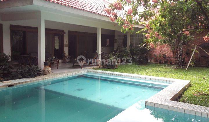 Rumah Mewah Ada Pool Di Cipete Selatan, Dekat Citos 2