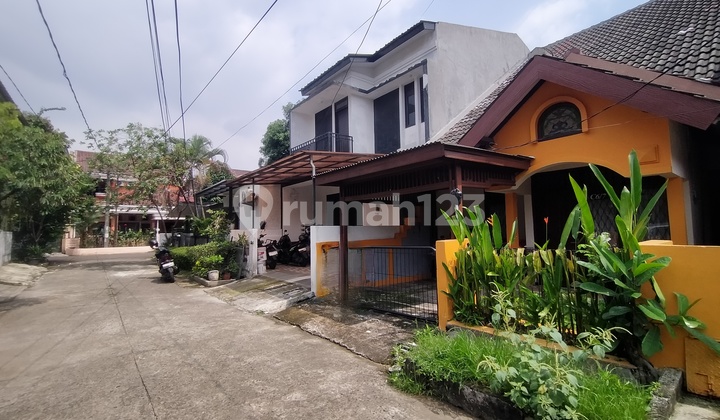 Renovated New House in Iskandar Complex, Near Old Depok Station.