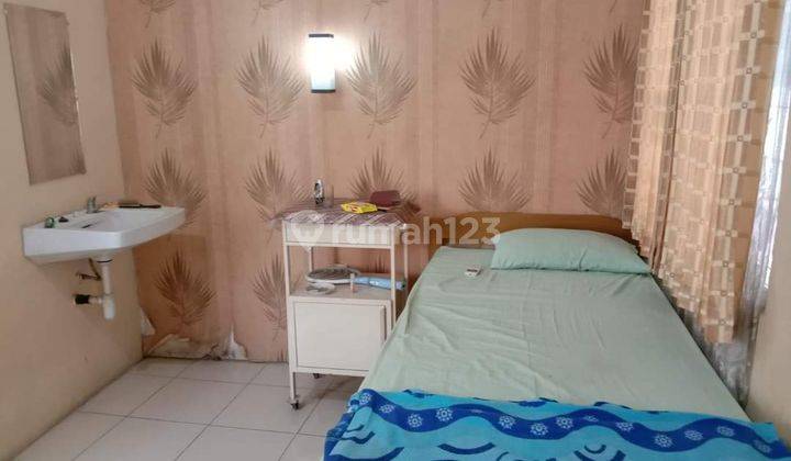 Dijual Klinik Masih Aktif Berikut Rumah Utama 9