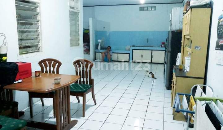 Dijual Klinik Masih Aktif Berikut Rumah Utama 20
