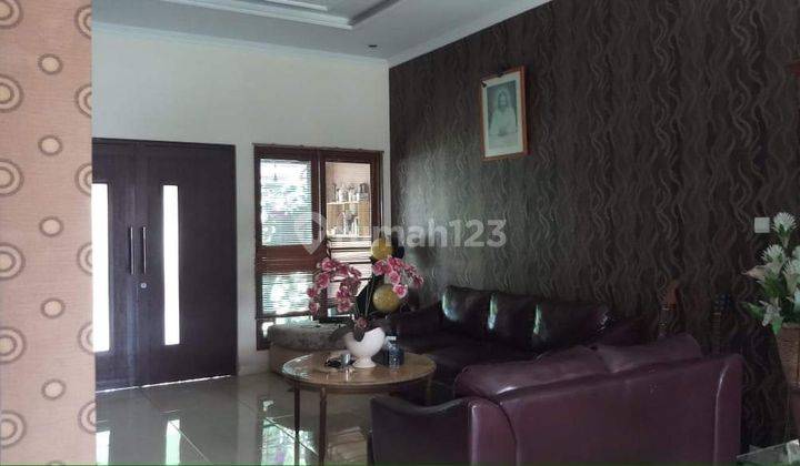 Dijual Klinik Masih Aktif Berikut Rumah Utama 22