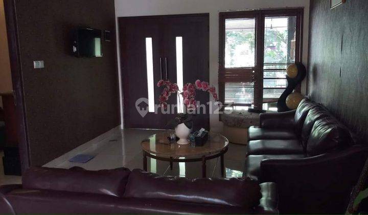 Dijual Klinik Masih Aktif Berikut Rumah Utama 26