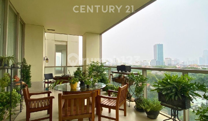Apartemen Mewah 3 Kamar Lokasi Strategis di Darmawangsa Residence 1