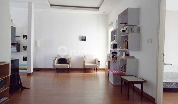 For sale house on Jl Taman Pakubuwono, Gunung, Kebayoran Baru, South Jakarta