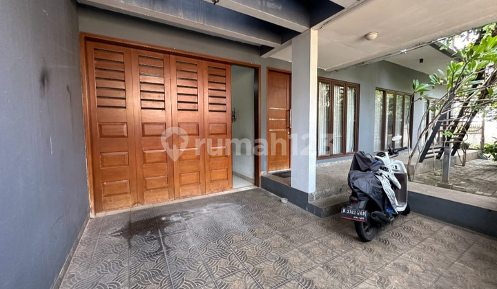 Rumah 2 Lantai Dalam Perumahan Villa Cinere Mas Extension 2