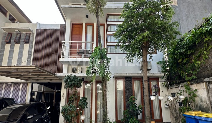 Unique Design 2-Story House in Jagakarsa Near Ragunan