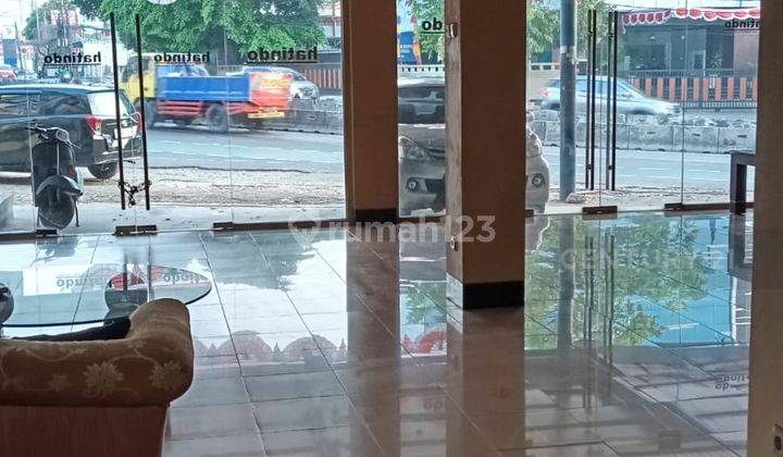 Gedung 3,5 Lantai Lokasi Strategis 150m Dari Halte Warung Jati 2