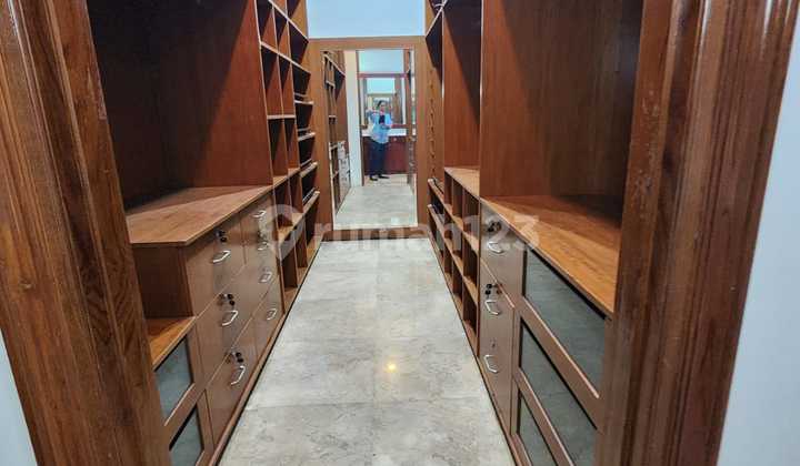 Ready to Occupy House in a Quiet Area in Kebayoran Baru, South Jakarta 2