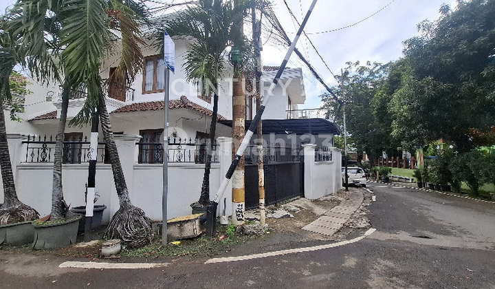 Rumah Hook 2 LT Siap Huni Strategis di Kebayoran Baru Jakarta 2