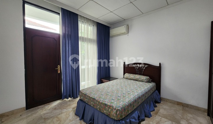 Old House Ready to Live In, Just a Step Away from Mega Kuningan. 2