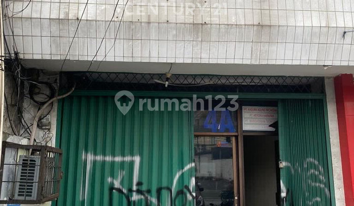 4-Story Shophouse for Business or Investment in Cawang, East Jakarta 4-Story Shophouse for Business or Investment in Cawang, East Jakarta