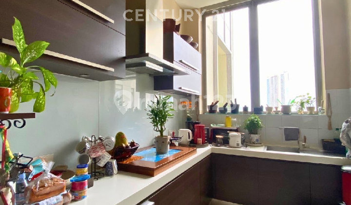 Apartemen Mewah 3 Kamar Lokasi Strategis di Darmawangsa Residence 2
