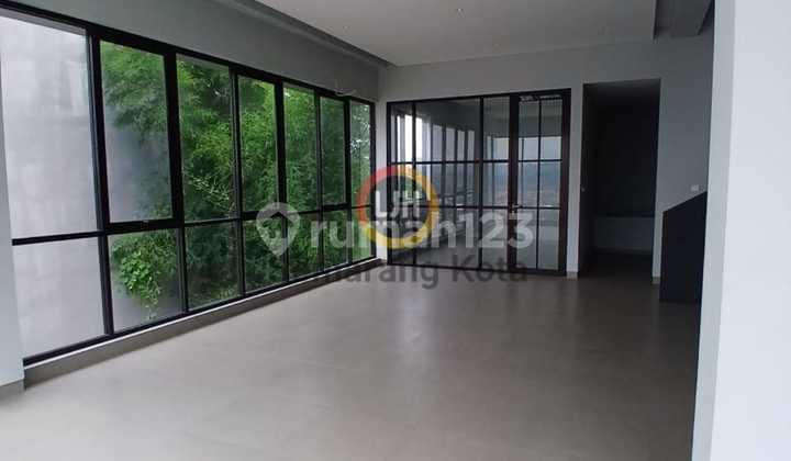 Bangunan Cocok untuk Resto di Jalan Papandayan 1