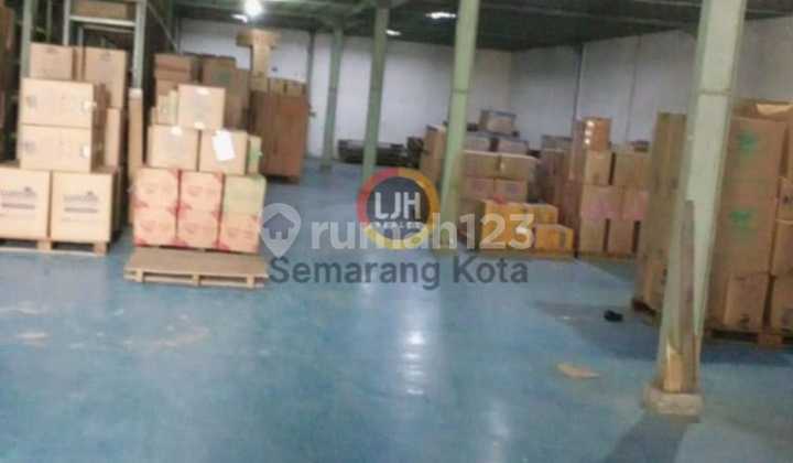 Warehouse in the Candi Industrial Area 2