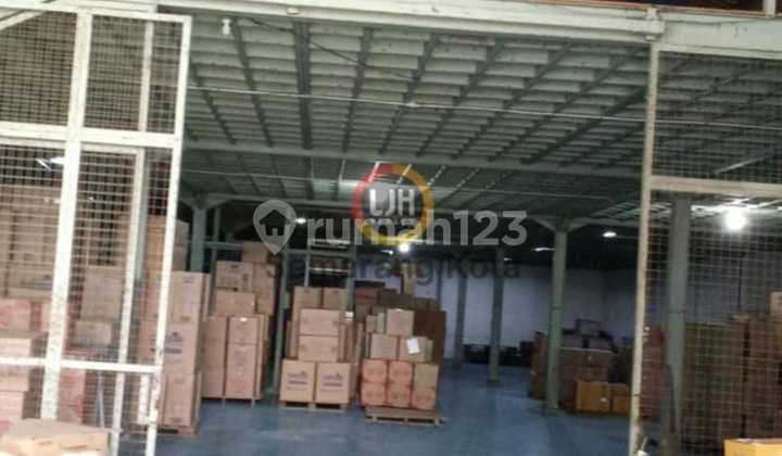 Warehouse in the Candi Industrial Area 1