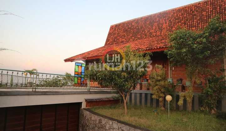 Rumah Klasik di Daerah Tembalang 2