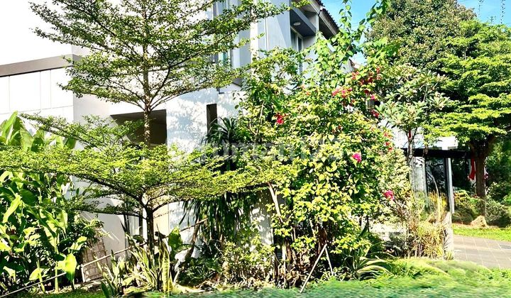 Corner House in Premium Cluster Kebayoran Bintaro Jaya Sector 7 2